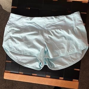 Lululemon speed up shirt size 6 - 2.5” inseam
